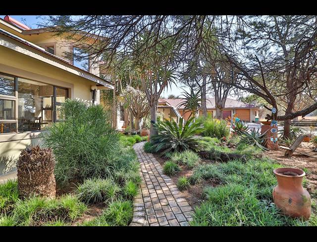 5 BEDROOM HOUSE SOLD IN LEEUWFONTEIN ESTATE